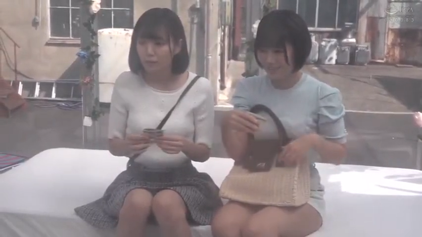 童貞チ○ポに興奮する女子大生のハーレム