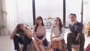 ママ友のノーハンドフェラ合戦！デカチン即ハメ